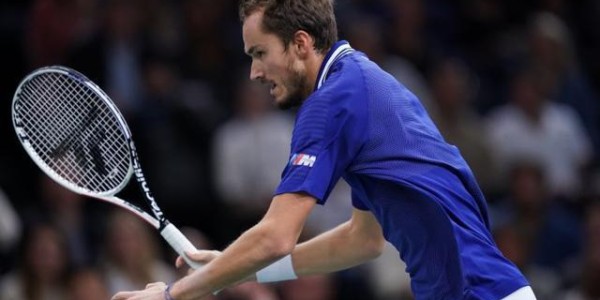  加林硬地奔袭，贝尔格莱德站跨赛季豪取十连胜