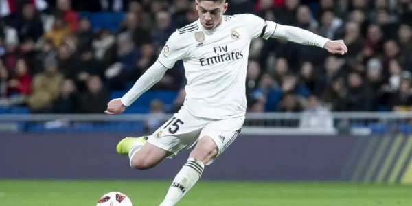  巴西新星维尼修斯闪耀欧冠赛场斩获最佳球员