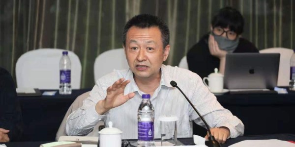  电竞明星跨界合作，多元联动拓展行业边界领域