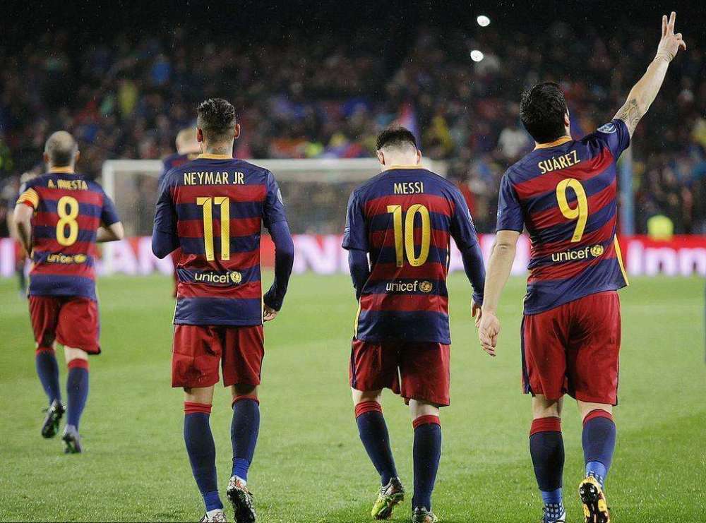  梅西梅开二度助巴黎圣日耳曼逆转取胜