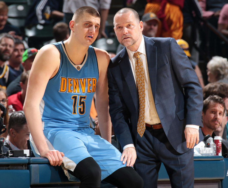  约基奇统治内线掘金豪取五连胜