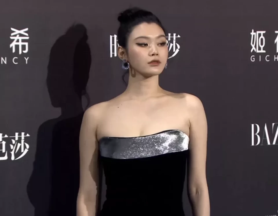  电竞黑马战队逆袭成功挺进半决赛  