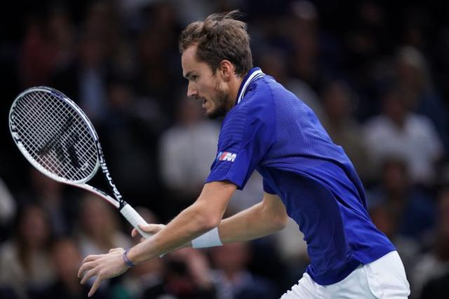  加林硬地奔袭，贝尔格莱德站跨赛季豪取十连胜