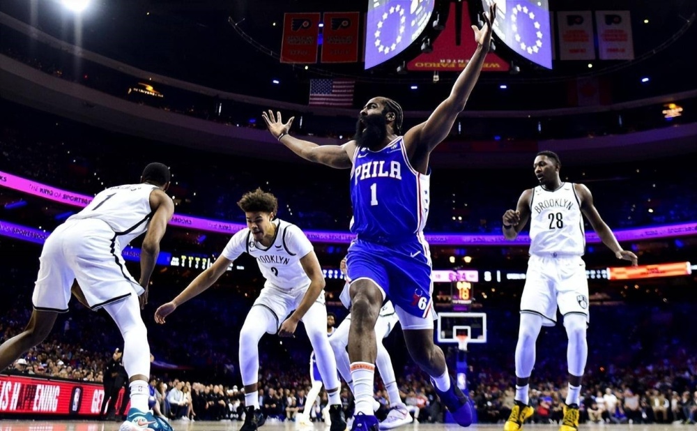  恩比德统治攻防两端76人轻取魔术