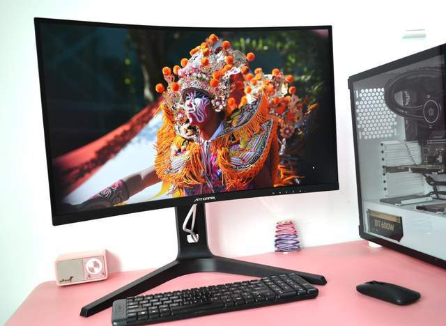  东西方电竞豪强碰撞擦出火花